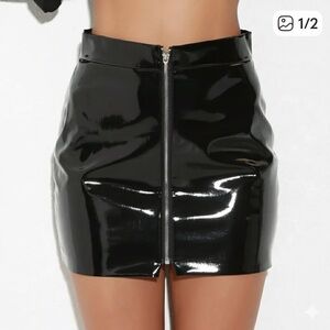 Black Zipped Classic Mini Skirt